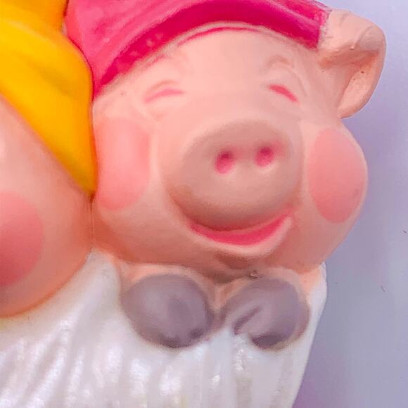 Vintage 1990 Hallmark Keepsake THREE LITTLE PIGGIES Christmas Ornament in Box - Picture 5 of 7